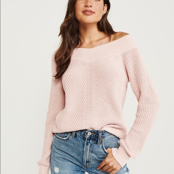 Abercrombie v neck sweater/Size M - Picture 2 of 2